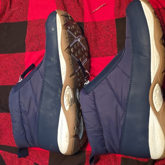 Light weight navy sneaker-type boot with zipper - Picture 3 of 6